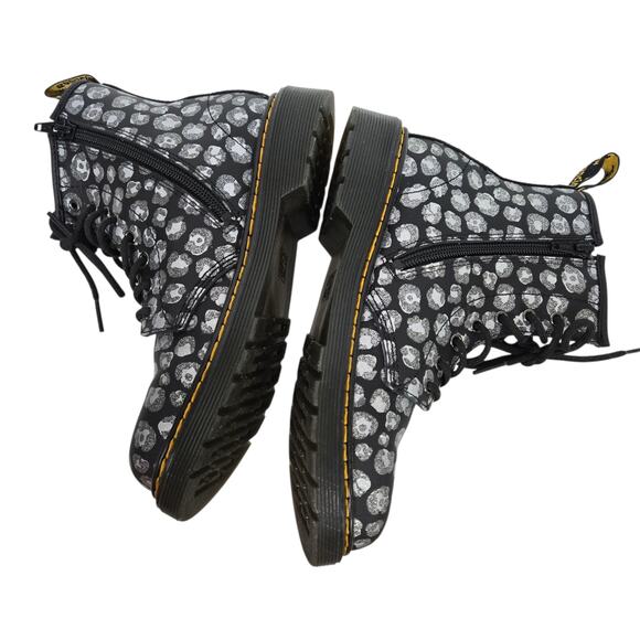 Dr Martens Leopard Hydro Combat Boot Black Skulls Metallic Leather Ankle Girls 4 - Picture 4 of 15